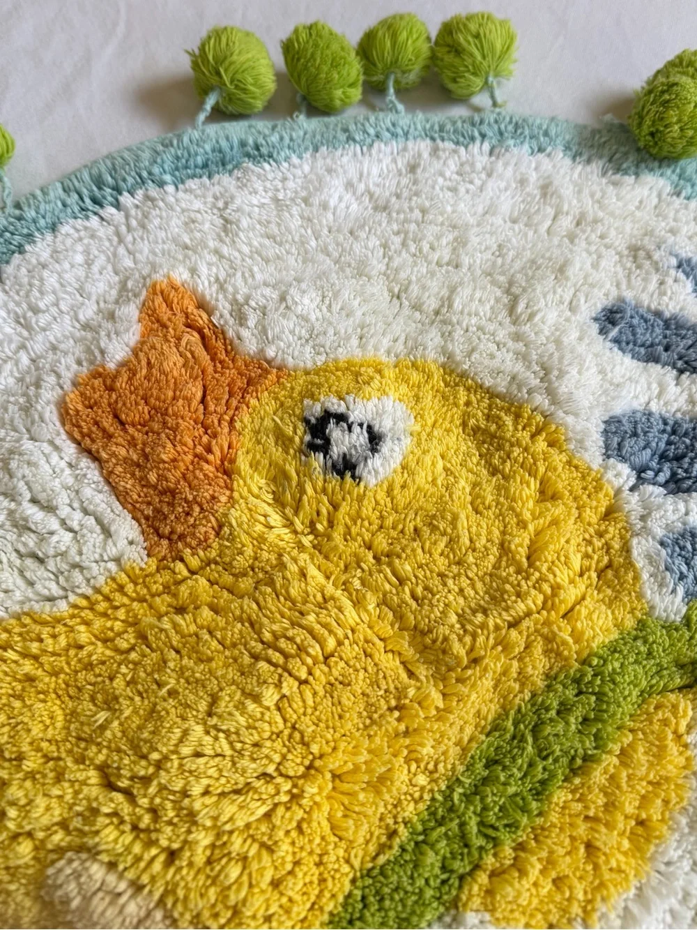 VTG Y2K Round Yellow Duck Tufted Chenille Pom-Pom Rug